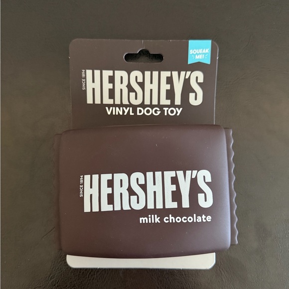 Dog Chew Toys Reese’s Hershey’s Vinyl Squeaky Dog Toys Chew Toy Set Brand New - Picture 3 of 5